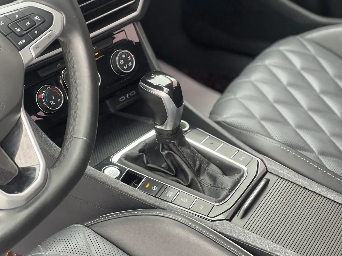 2023 Volkswagen Sagitar 1.4T 150HP L4 7DCT,autocango,china used car exporter,china ev exporter,chinese used car exporter,chinese used ev exporter