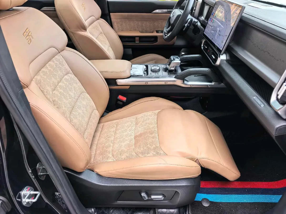 2024 Jetour Traveller 2.0T 254HP L4 7DCT,autocango,china used car exporter,china ev exporter,chinese used car exporter,chinese used ev exporter