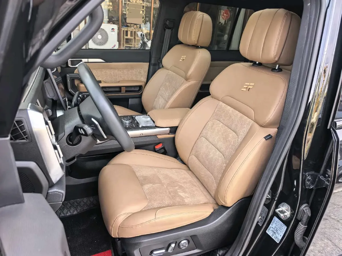 2024 Jetour Traveller 2.0T 254HP L4 7DCT,autocango,china used car exporter,china ev exporter,chinese used car exporter,chinese used ev exporter