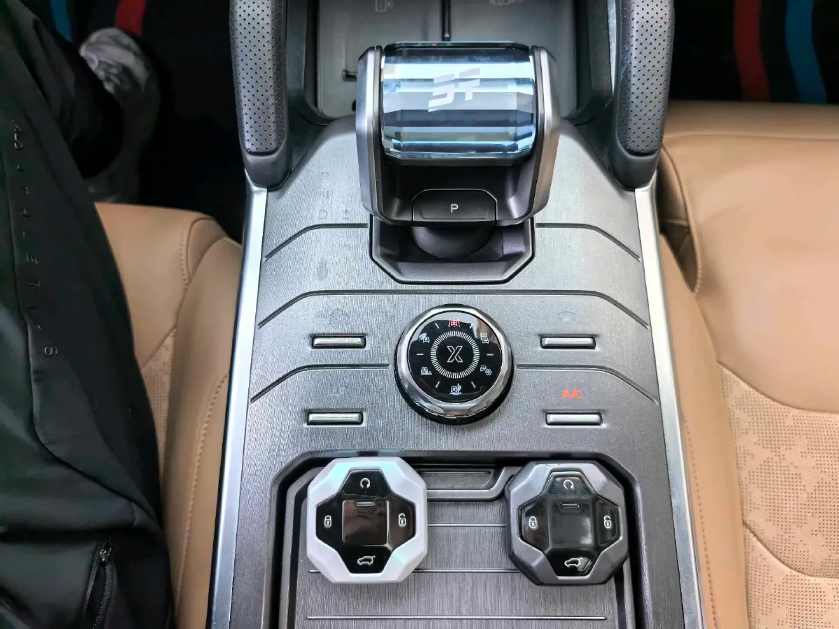 2024 Jetour Traveller 2.0T 254HP L4 7DCT,autocango,china used car exporter,china ev exporter,chinese used car exporter,chinese used ev exporter