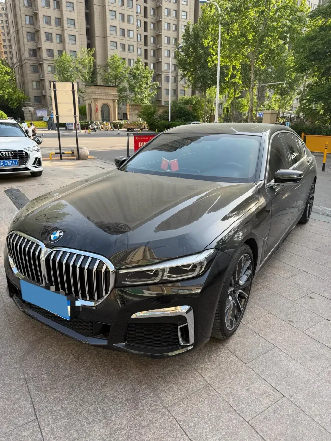 2021 BMW 7 Series 3.0T 340HP L6 8AT,autocango,china used car exporter,china ev exporter,chinese used car exporter,chinese used ev exporter