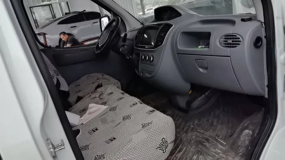 2019 MAXUS XinTu V80 2.0T 139HP L4 6MT,autocango,china used car exporter,china ev exporter,chinese used car exporter,chinese used ev exporter