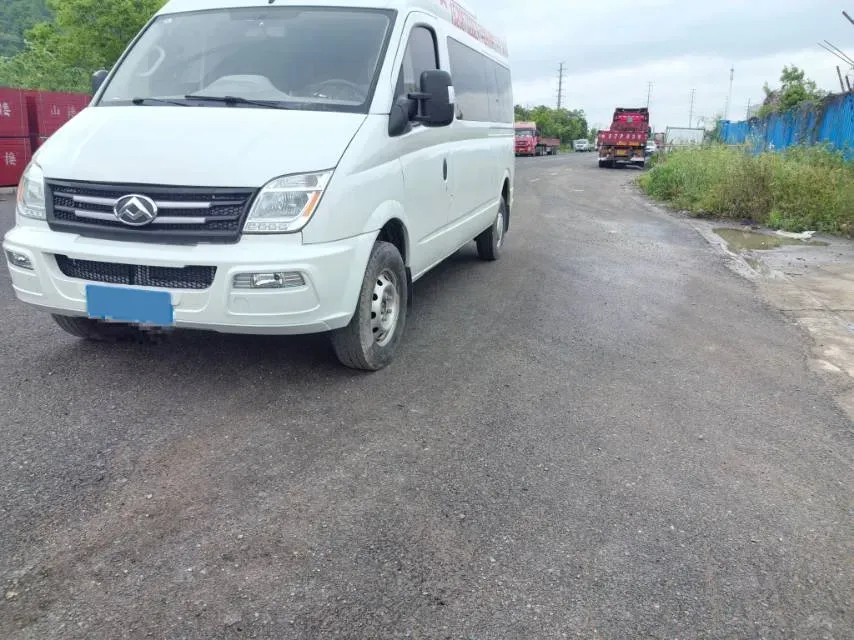 2019 MAXUS XinTu V80 2.0T 139HP L4 6MT,autocango,china used car exporter,china ev exporter,chinese used car exporter,chinese used ev exporter