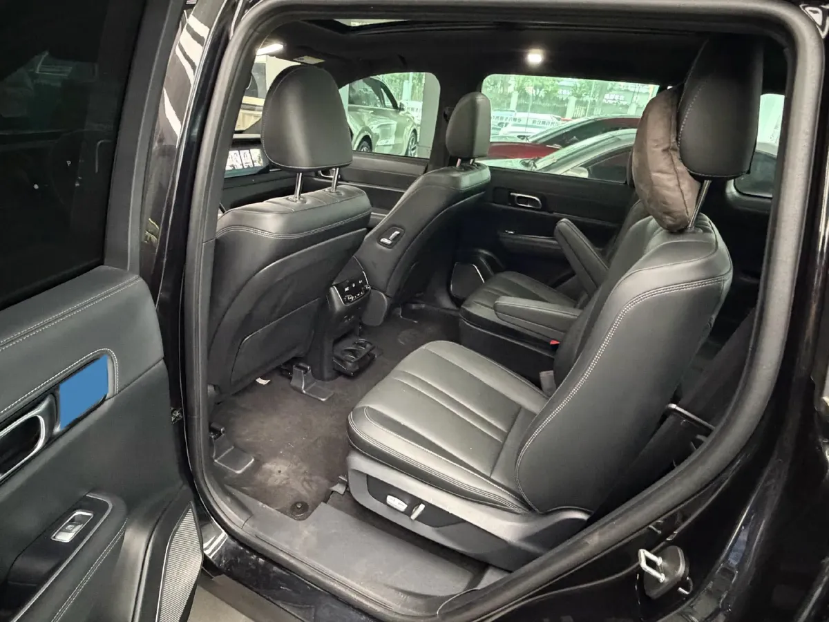 2020 Li ONE Range Extended 131HP REEV 40.5KWH,autocango,china used car exporter,china ev exporter,chinese used car exporter,chinese used ev exporter