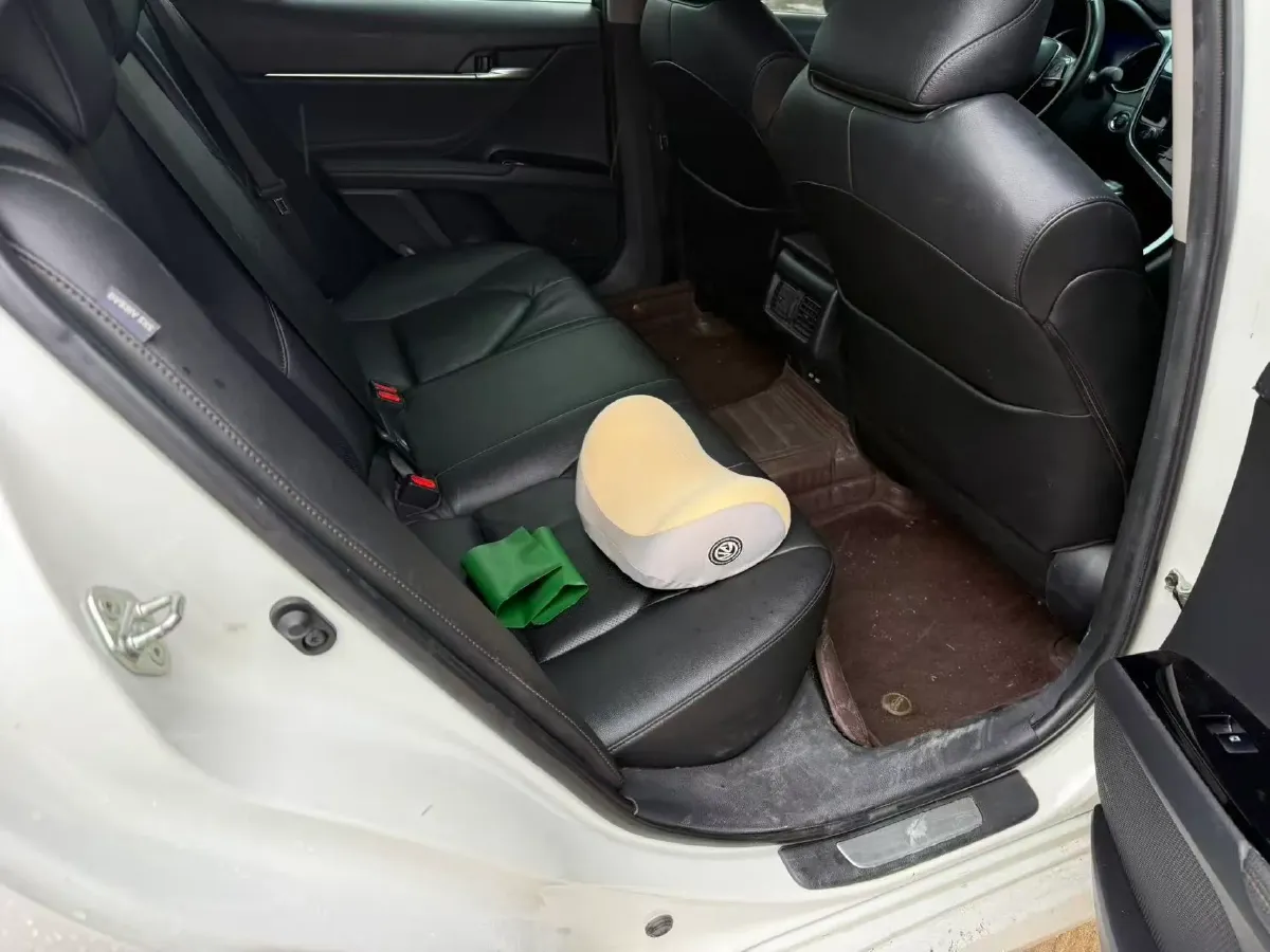 2021 Toyota Camry 2.5L 209HP L4 8AT,autocango,china used car exporter,china ev exporter,chinese used car exporter,chinese used ev exporter