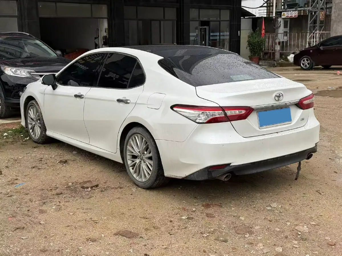 2021 Toyota Camry 2.5L 209HP L4 8AT,autocango,china used car exporter,china ev exporter,chinese used car exporter,chinese used ev exporter