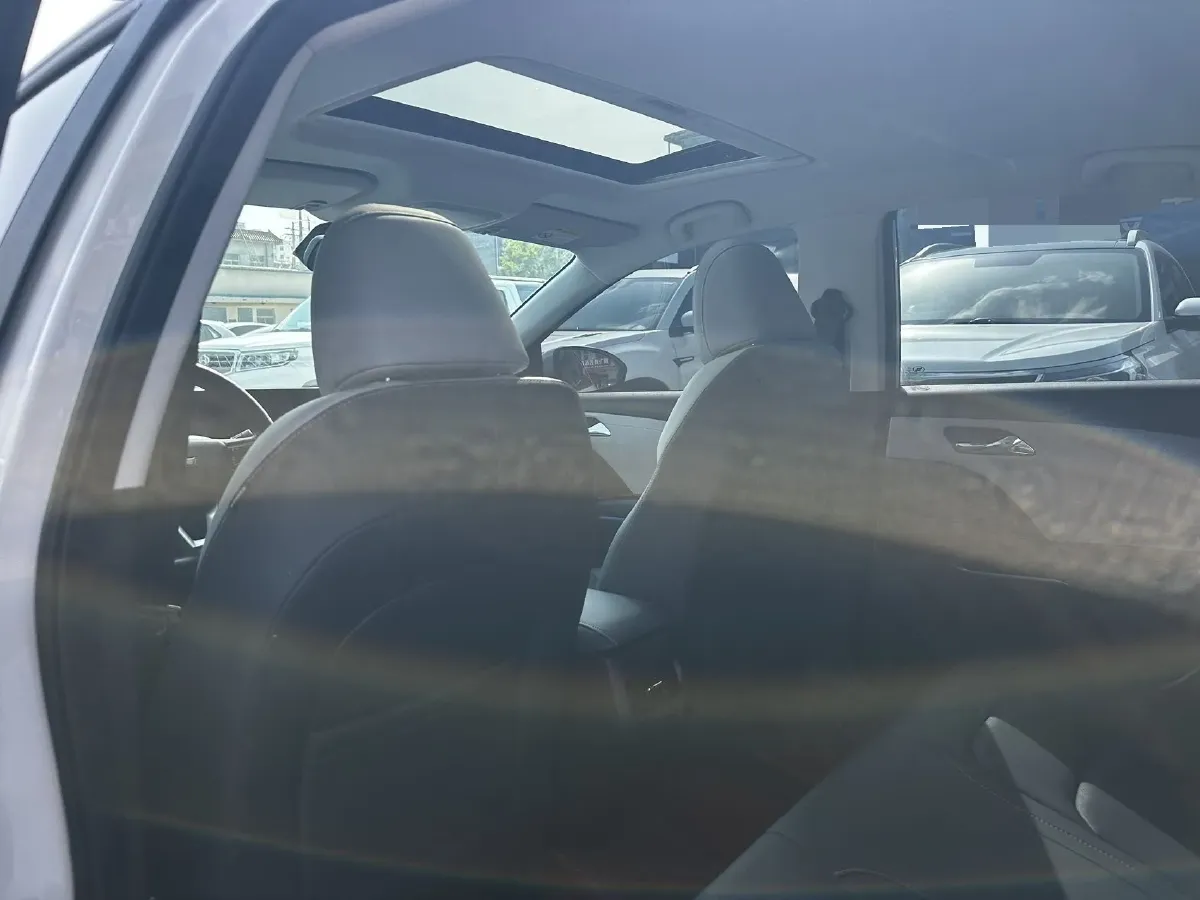 2023 Chevrolet Monza 1.5L 113HP L4 6DCT,autocango,china used car exporter,china ev exporter,chinese used car exporter,chinese used ev exporter