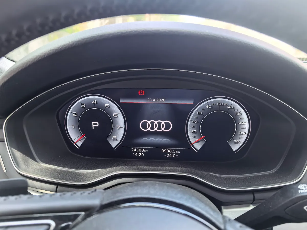 2020 Audi A4L 2.0T 190HP L4 7DCT,autocango,china used car exporter,china ev exporter,chinese used car exporter,chinese used ev exporter