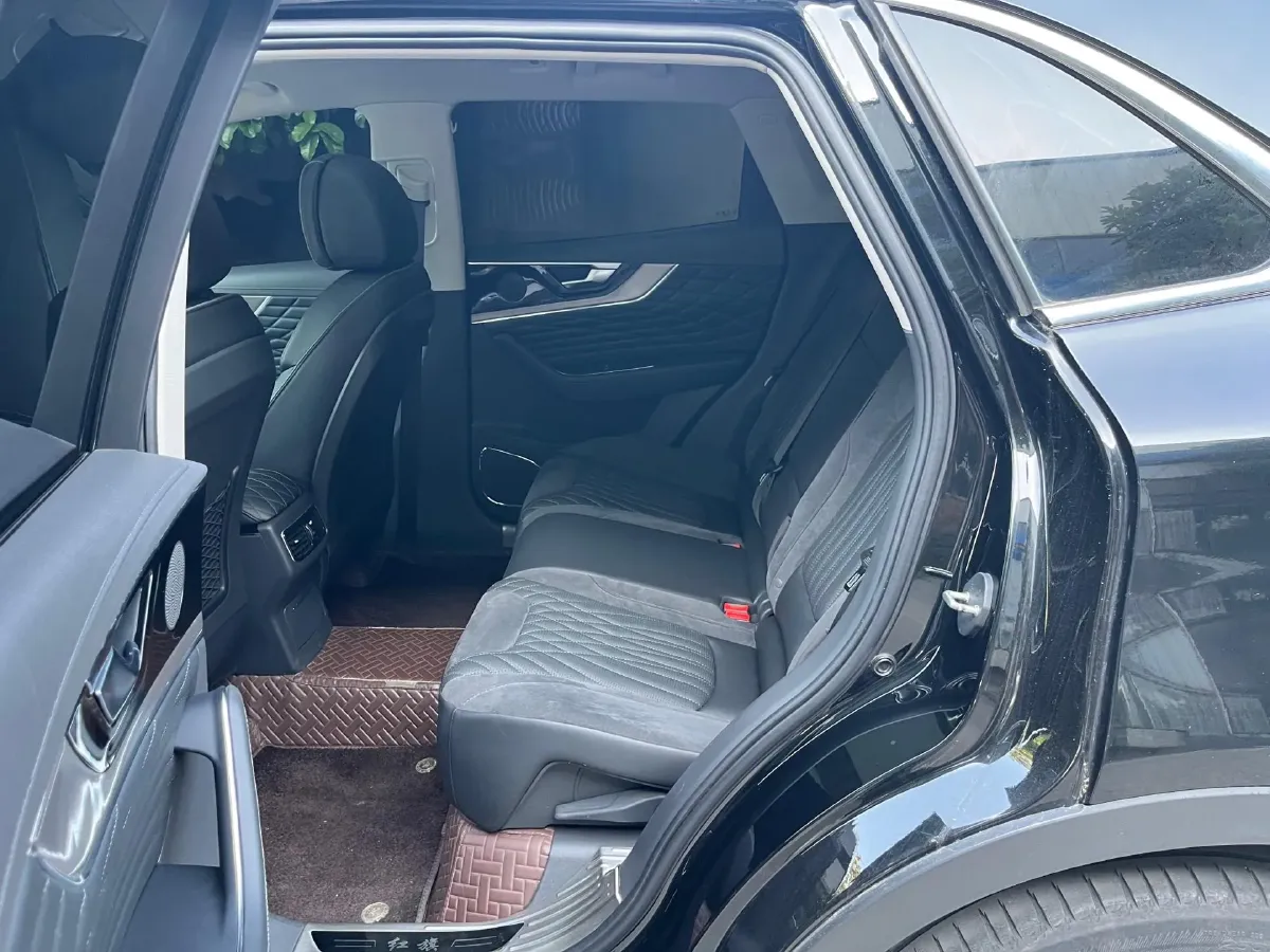 2022 HongQi HS5 2.0T 224HP L4 6AT,autocango,china used car exporter,china ev exporter,chinese used car exporter,chinese used ev exporter