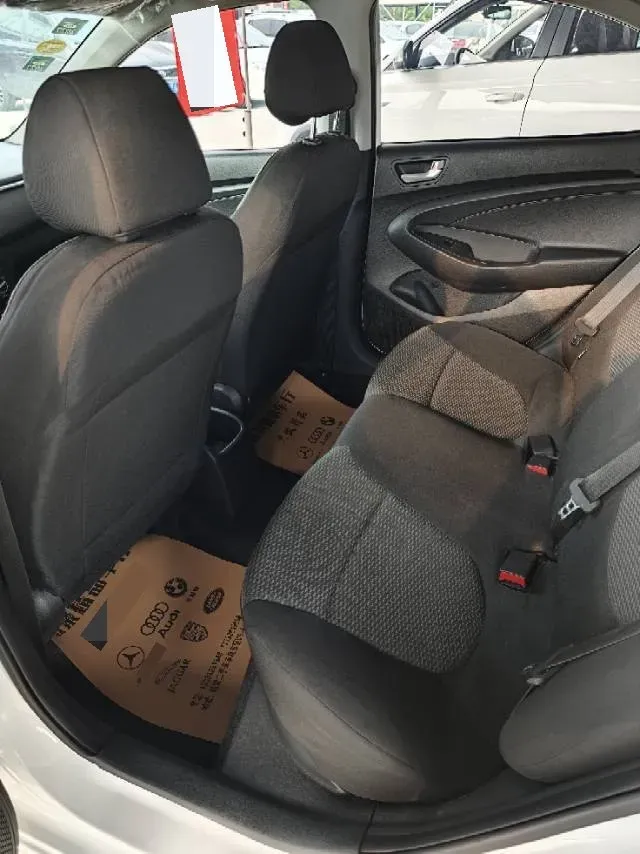 2020 Hyundai Reina 1.4L 95HP L4 5MT,autocango,china used car exporter,china ev exporter,chinese used car exporter,chinese used ev exporter