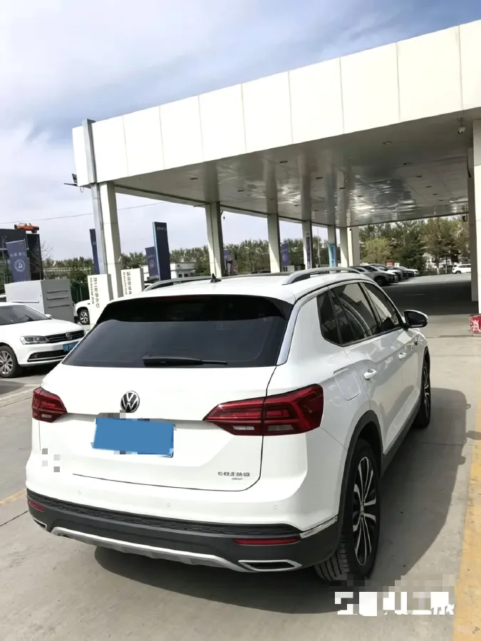 2021 Volkswagen T-Roc 1.4T 150HP L4 7DCT,autocango,china used car exporter,china ev exporter,chinese used car exporter,chinese used ev exporter