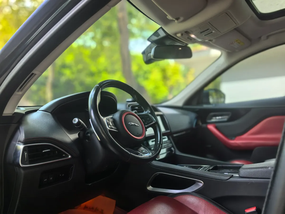 2018 Jaguar F-PACE 2.0T 250HP L4 8AT,autocango,china used car exporter,china ev exporter,chinese used car exporter,chinese used ev exporter