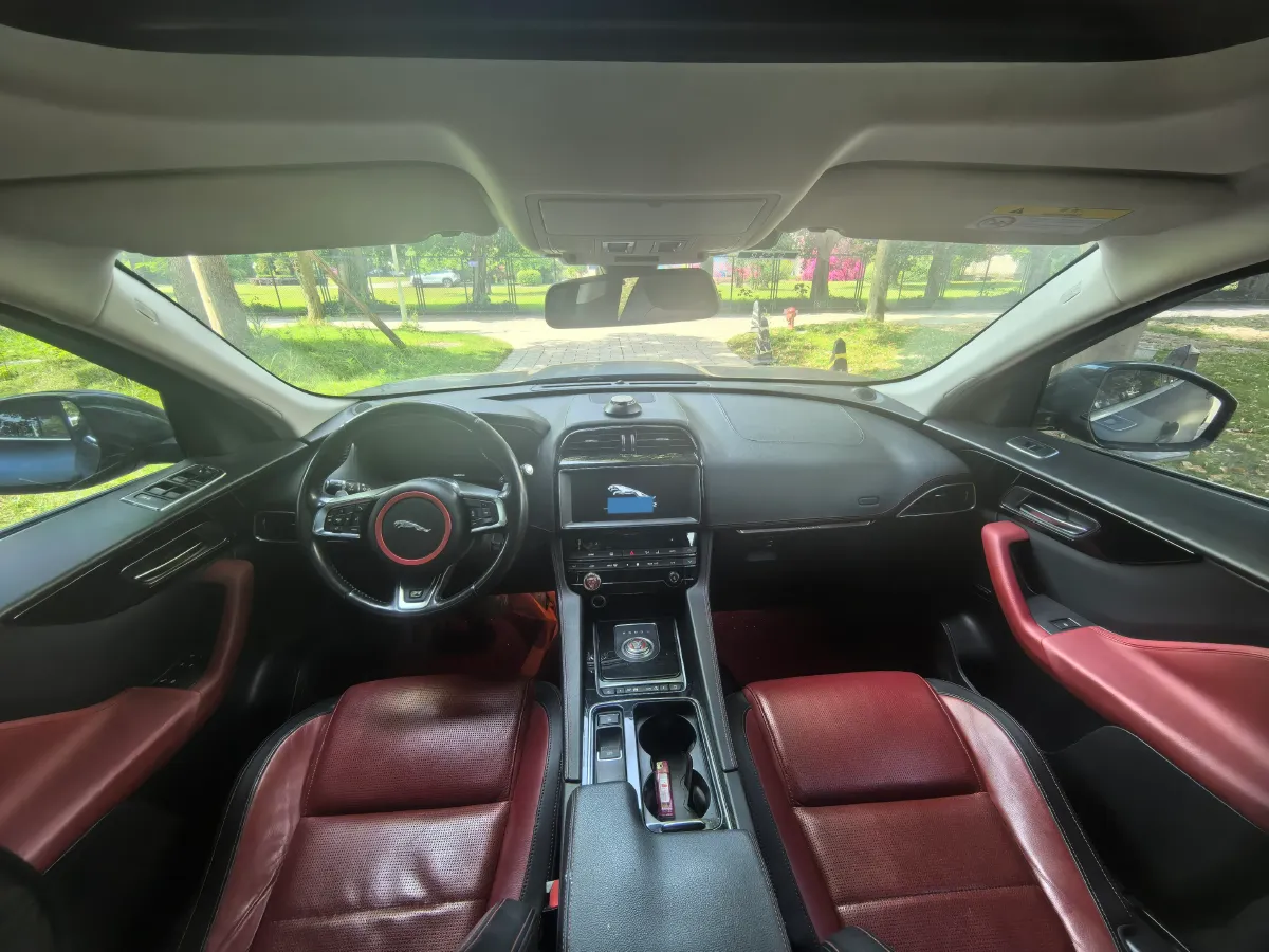 2018 Jaguar F-PACE 2.0T 250HP L4 8AT,autocango,china used car exporter,china ev exporter,chinese used car exporter,chinese used ev exporter