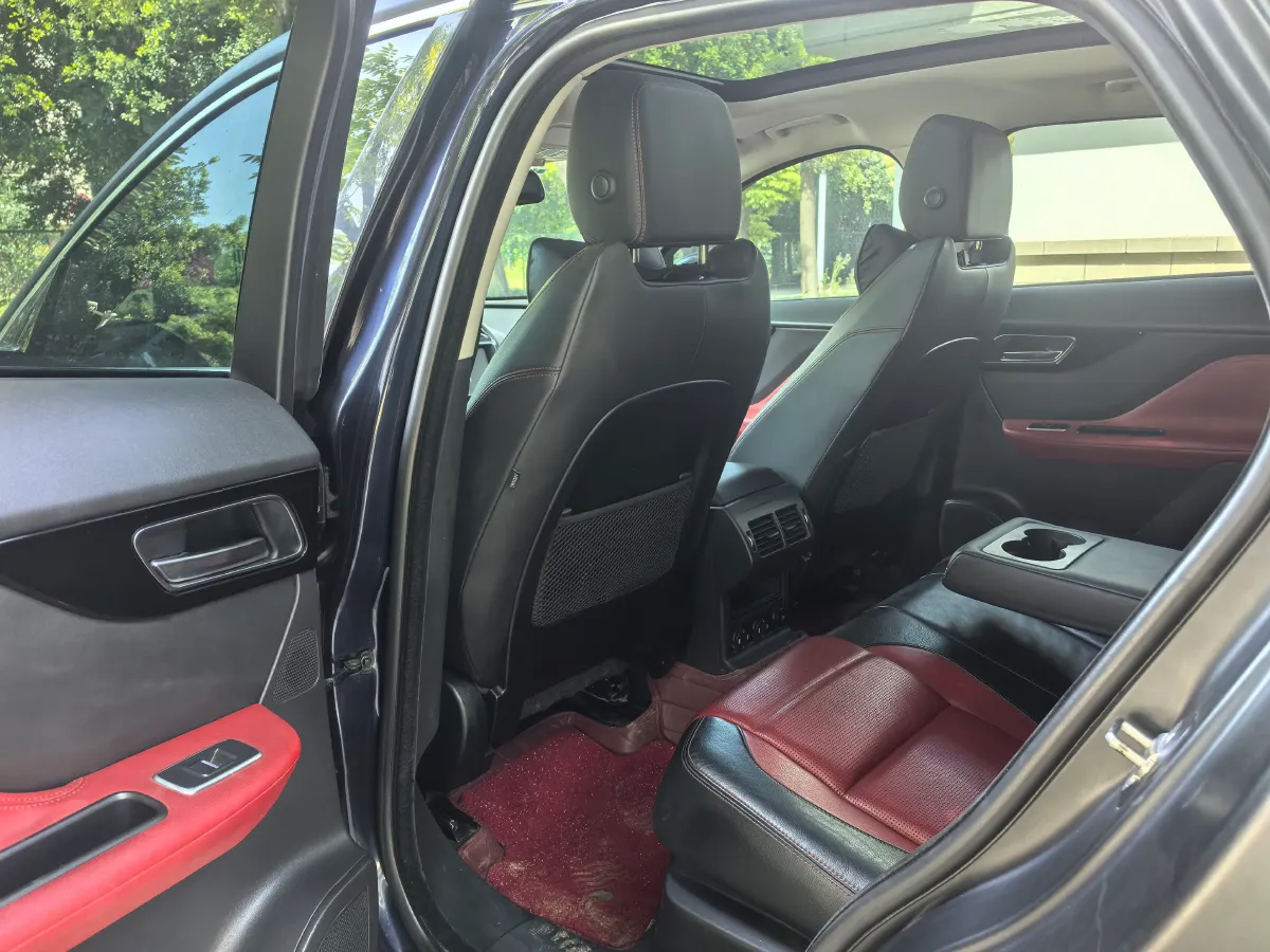 2018 Jaguar F-PACE 2.0T 250HP L4 8AT,autocango,china used car exporter,china ev exporter,chinese used car exporter,chinese used ev exporter