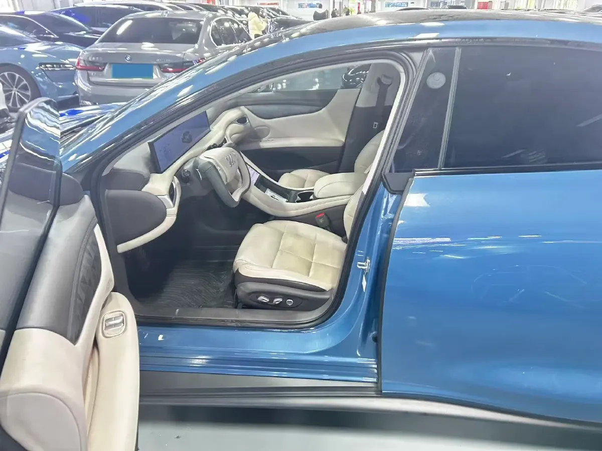 2024 IM L6 BEV 75KWH,autocango,china used car exporter,china ev exporter,chinese used car exporter,chinese used ev exporter