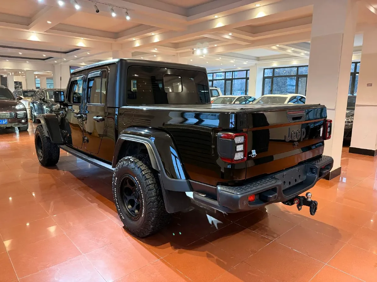 2022 Jeep Gladiator 3.6L 284HP V6 8AT,autocango,china used car exporter,china ev exporter,chinese used car exporter,chinese used ev exporter
