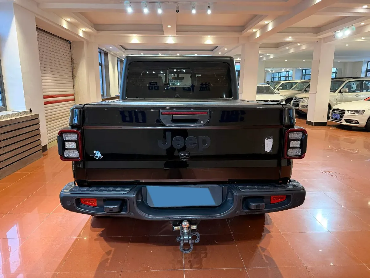 2022 Jeep Gladiator 3.6L 284HP V6 8AT,autocango,china used car exporter,china ev exporter,chinese used car exporter,chinese used ev exporter