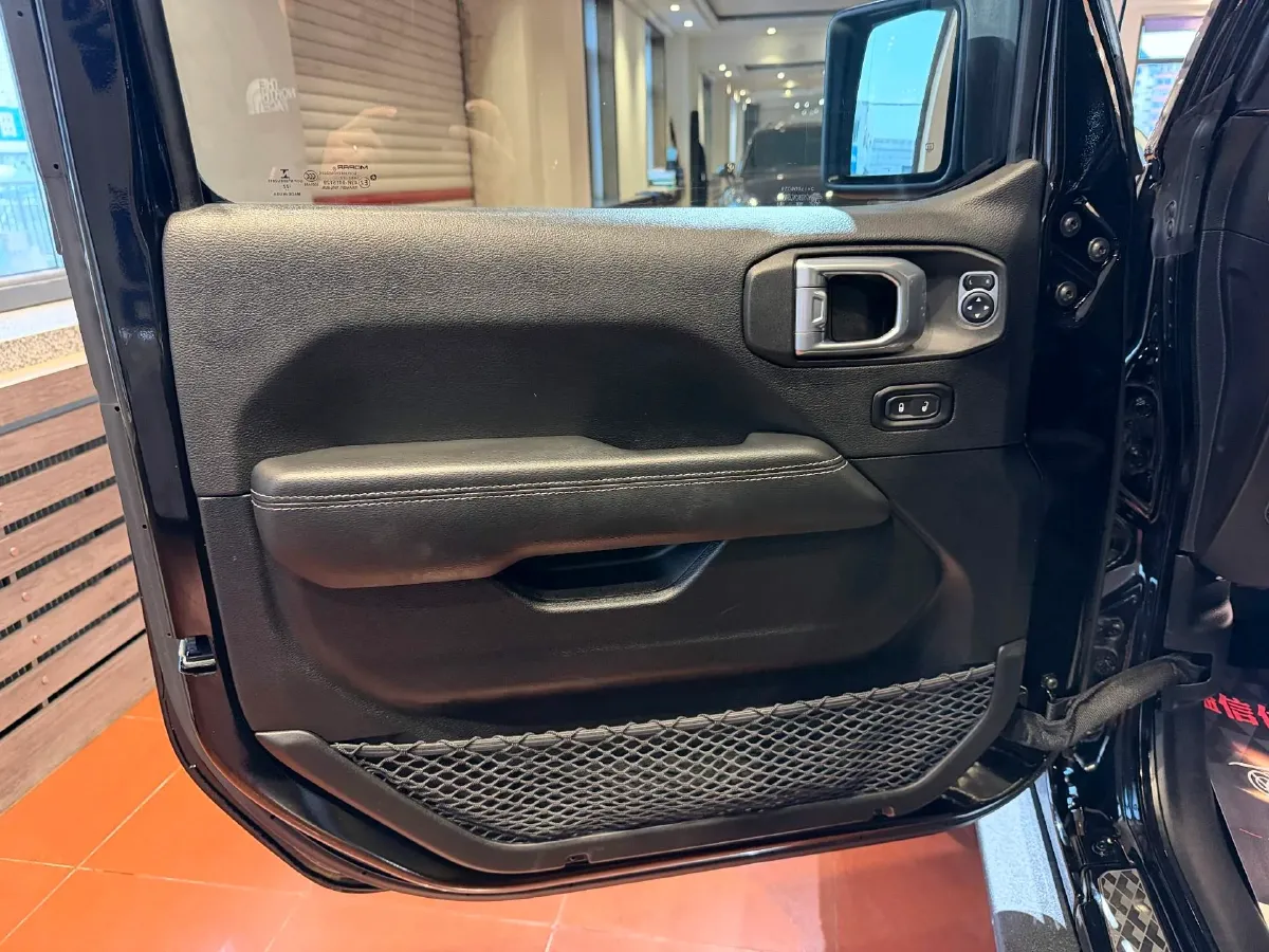 2022 Jeep Gladiator 3.6L 284HP V6 8AT,autocango,china used car exporter,china ev exporter,chinese used car exporter,chinese used ev exporter