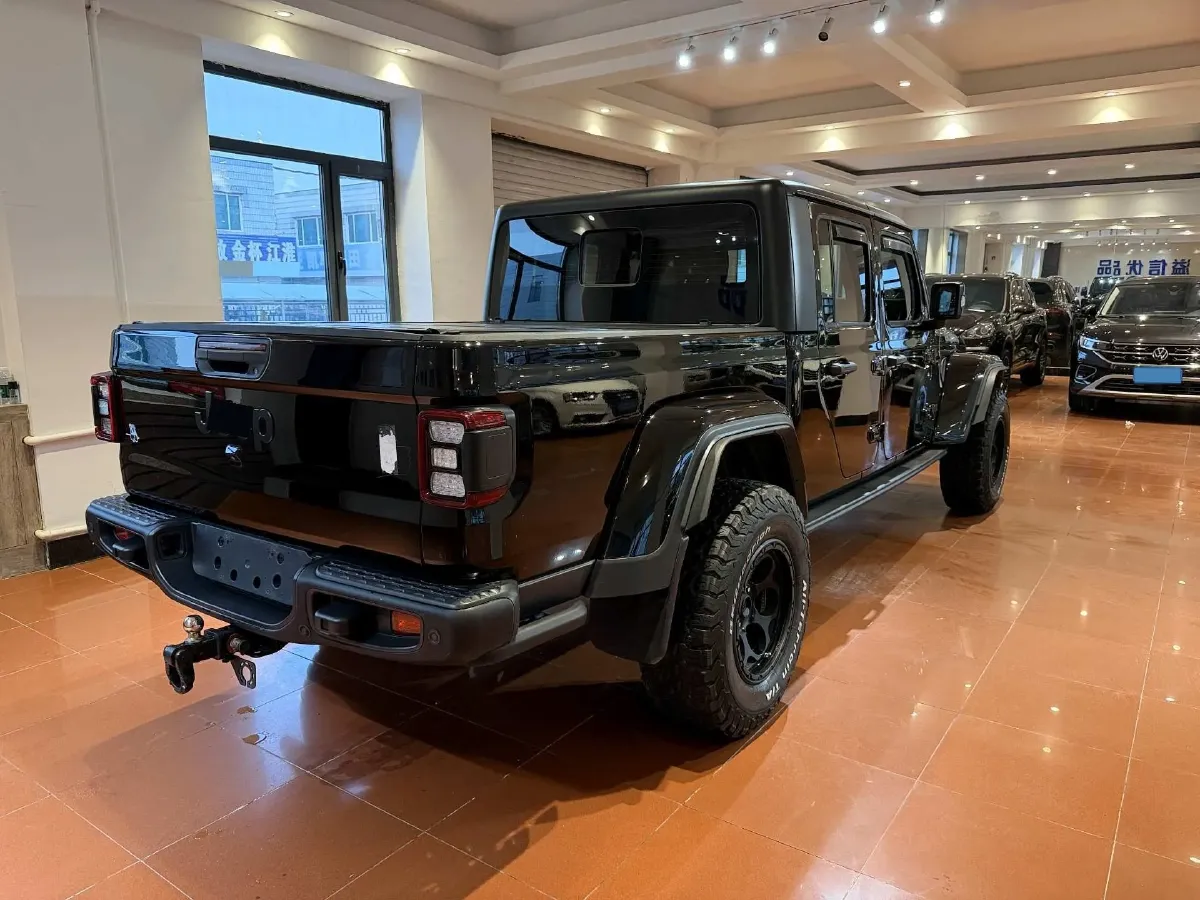 2022 Jeep Gladiator 3.6L 284HP V6 8AT,autocango,china used car exporter,china ev exporter,chinese used car exporter,chinese used ev exporter