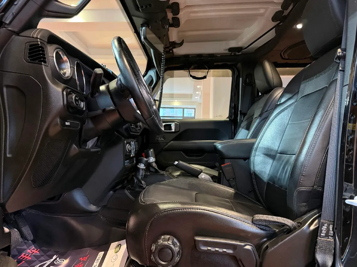 2022 Jeep Gladiator 3.6L 284HP V6 8AT,autocango,china used car exporter,china ev exporter,chinese used car exporter,chinese used ev exporter