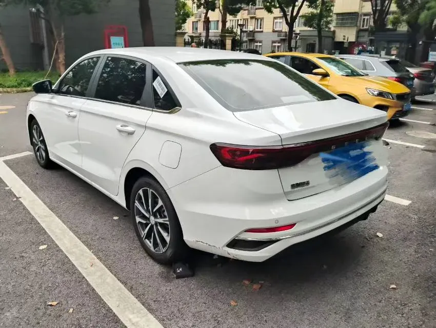 2025 Geely Emgrand 1.5L 127HP L4 CVT,autocango,china used car exporter,china ev exporter,chinese used car exporter,chinese used ev exporter