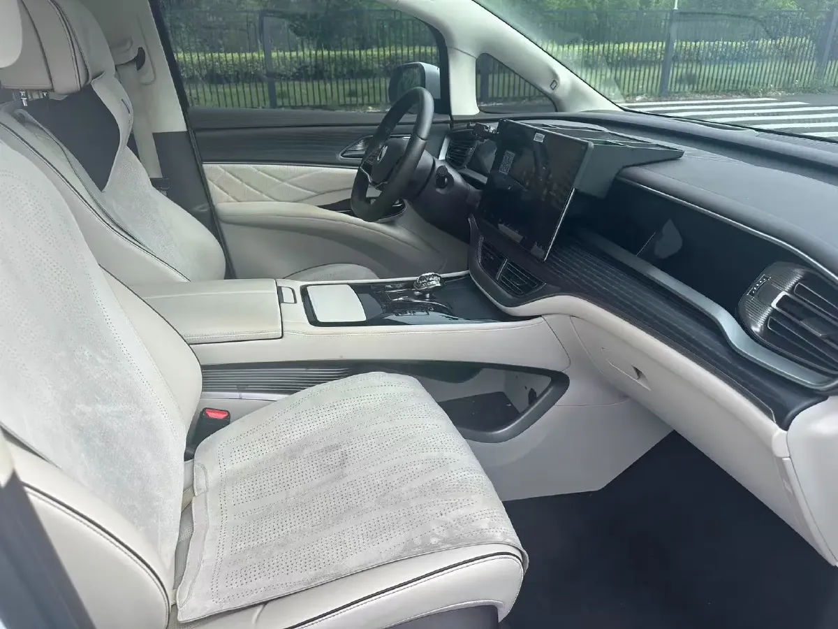 2024 Denza D9 1.5T 139HP L4 E-CVT PHEV 40KWH,autocango,china used car exporter,china ev exporter,chinese used car exporter,chinese used ev exporter