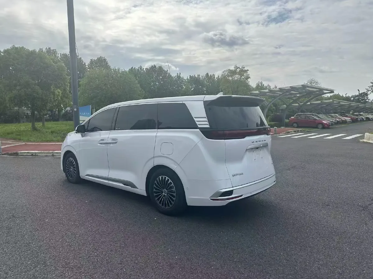 2024 Denza D9 1.5T 139HP L4 E-CVT PHEV 40KWH,autocango,china used car exporter,china ev exporter,chinese used car exporter,chinese used ev exporter