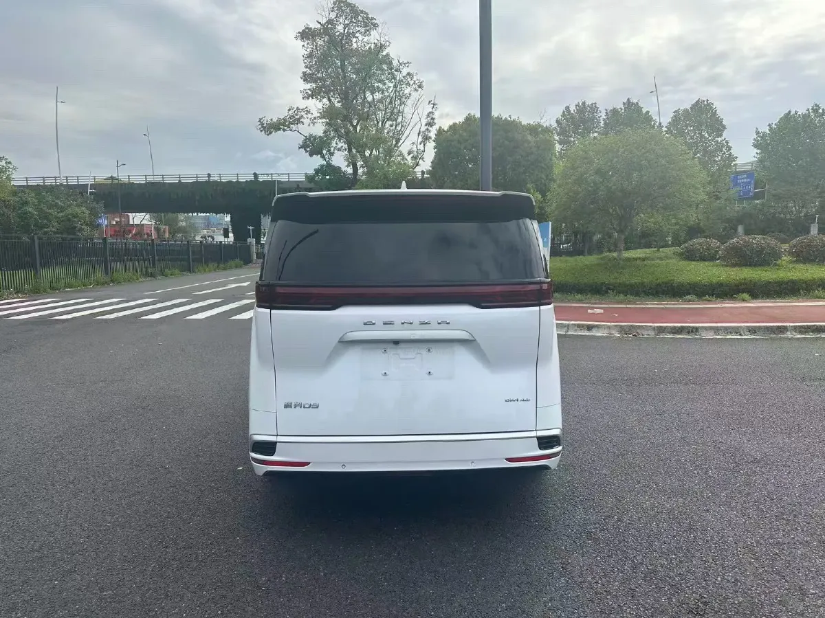 2024 Denza D9 1.5T 139HP L4 E-CVT PHEV 40KWH,autocango,china used car exporter,china ev exporter,chinese used car exporter,chinese used ev exporter