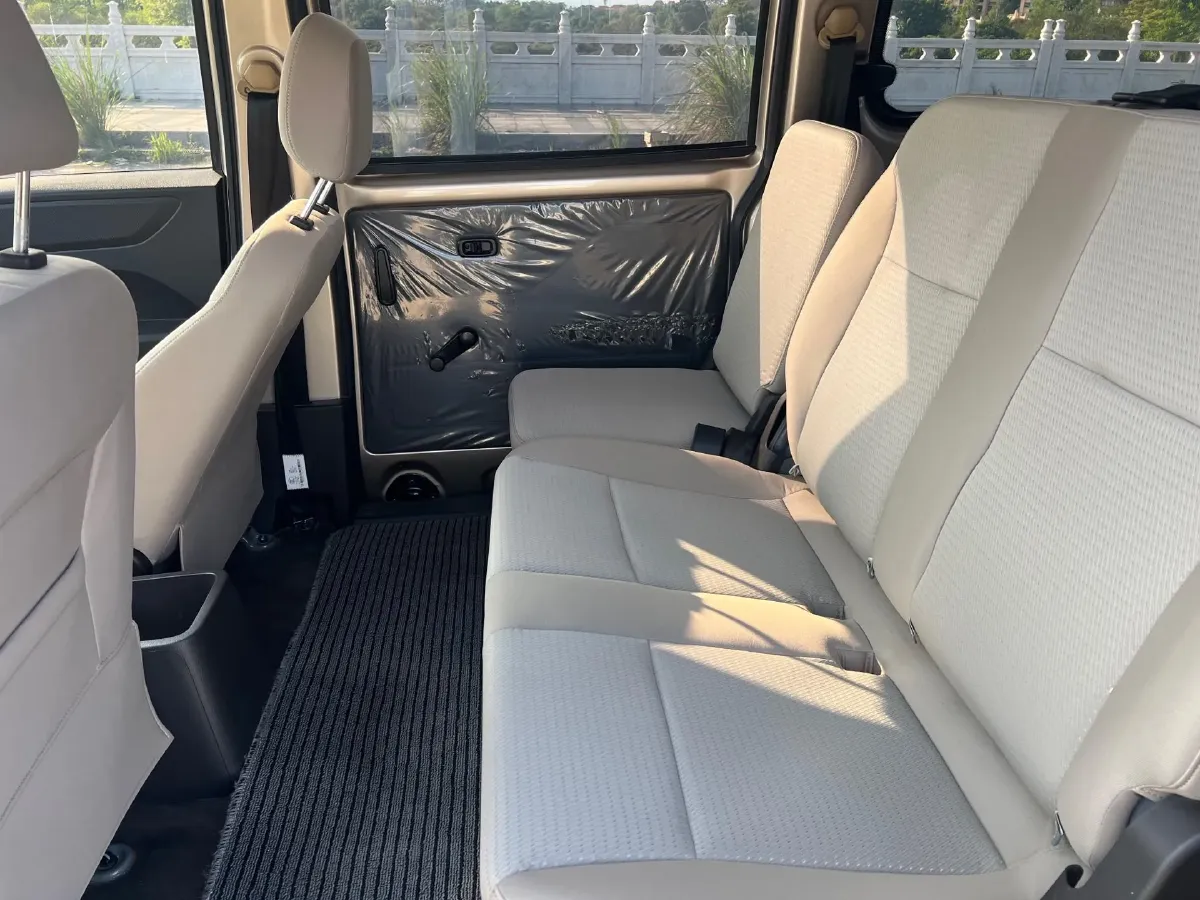 2021 ChangAn KuaYue New Leopard T3 1.6L 122HP L4 5MT,autocango,china used car exporter,china ev exporter,chinese used car exporter,chinese used ev exporter