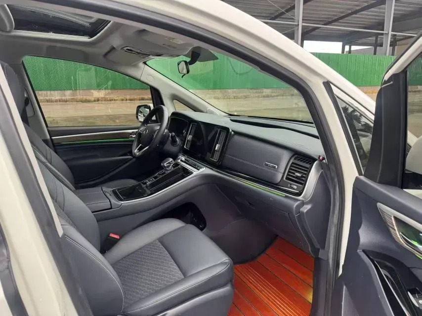 2021 GAC Trumpchi M8 2.0T 252HP L4 8AT,autocango,china used car exporter,china ev exporter,chinese used car exporter,chinese used ev exporter