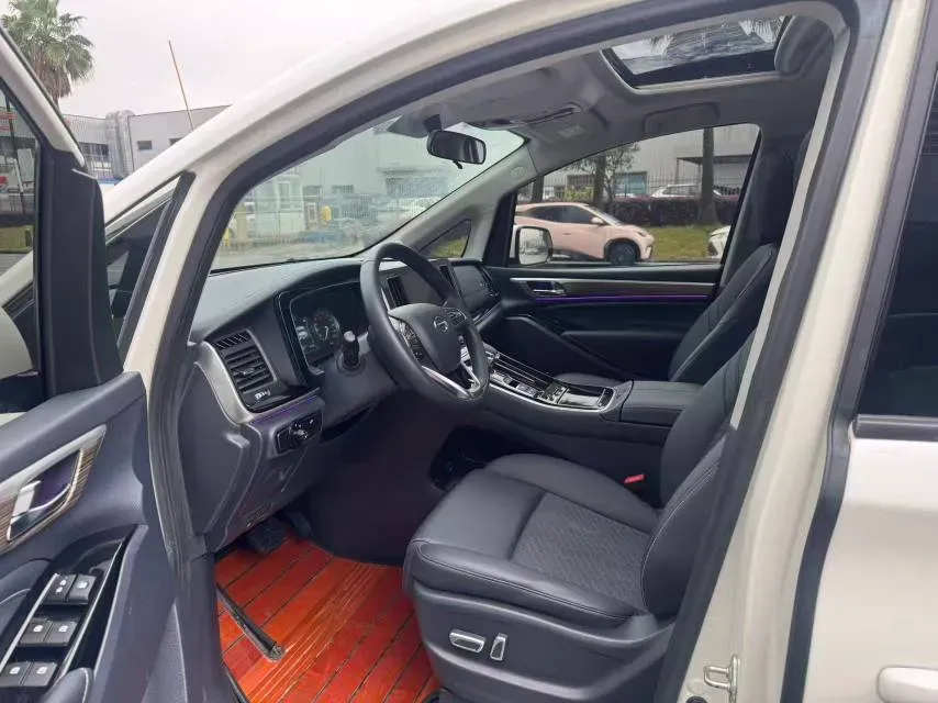 2021 GAC Trumpchi M8 2.0T 252HP L4 8AT,autocango,china used car exporter,china ev exporter,chinese used car exporter,chinese used ev exporter