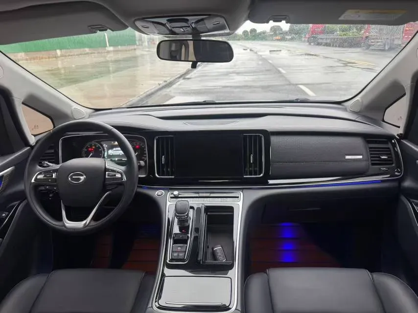 2021 GAC Trumpchi M8 2.0T 252HP L4 8AT,autocango,china used car exporter,china ev exporter,chinese used car exporter,chinese used ev exporter