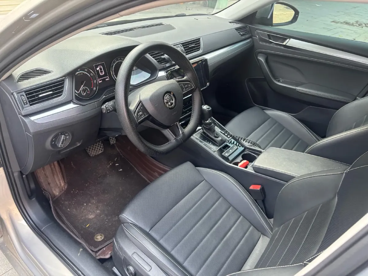 2019 Skoda Superb 1.4T 150HP L4 7DCT,autocango,china used car exporter,china ev exporter,chinese used car exporter,chinese used ev exporter