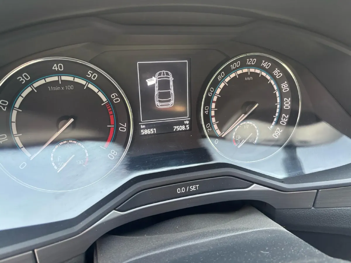 2019 Skoda Superb 1.4T 150HP L4 7DCT,autocango,china used car exporter,china ev exporter,chinese used car exporter,chinese used ev exporter