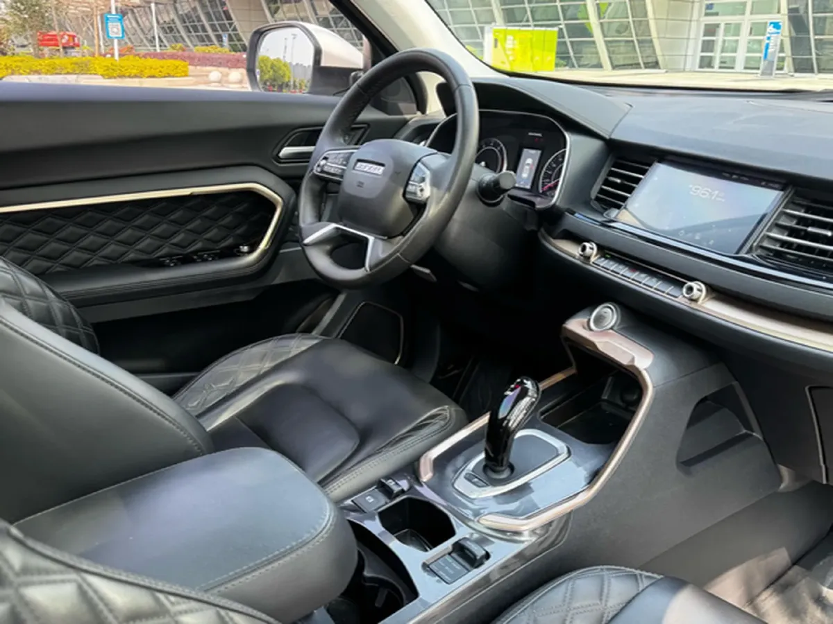 2021 Haval H6 1.5T 169HP L4 7DCT,autocango,china used car exporter,china ev exporter,chinese used car exporter,chinese used ev exporter