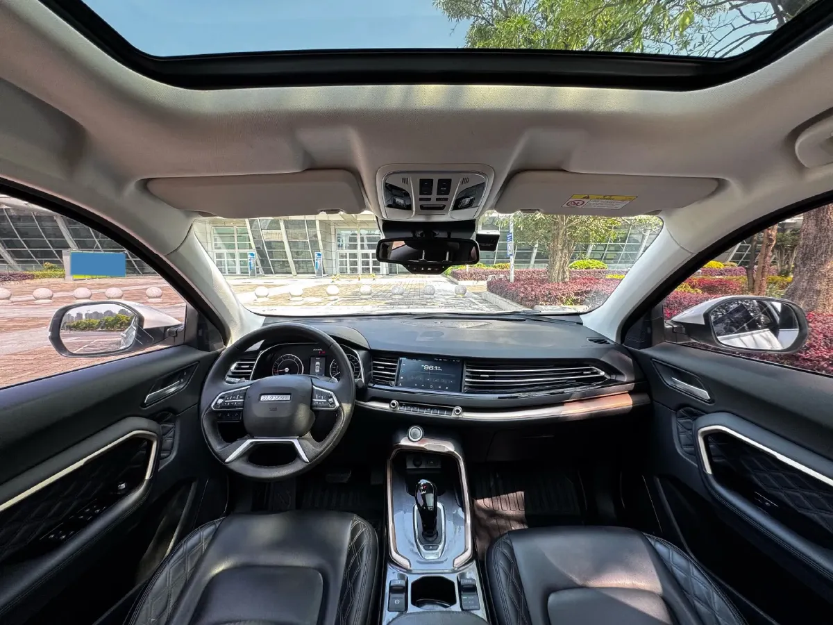 2021 Haval H6 1.5T 169HP L4 7DCT,autocango,china used car exporter,china ev exporter,chinese used car exporter,chinese used ev exporter