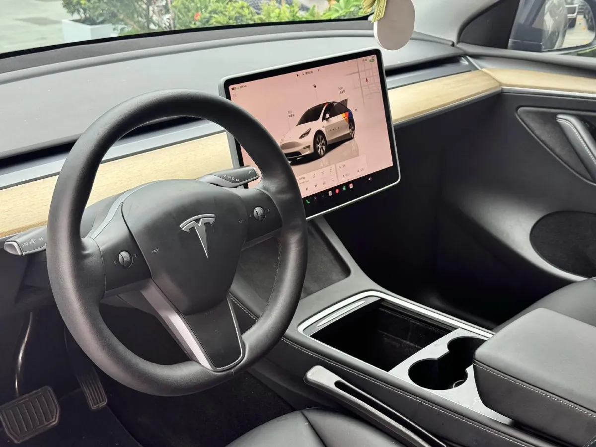 2022 Tesla Model Y BEV 60KWH,autocango,china used car exporter,china ev exporter,chinese used car exporter,chinese used ev exporter