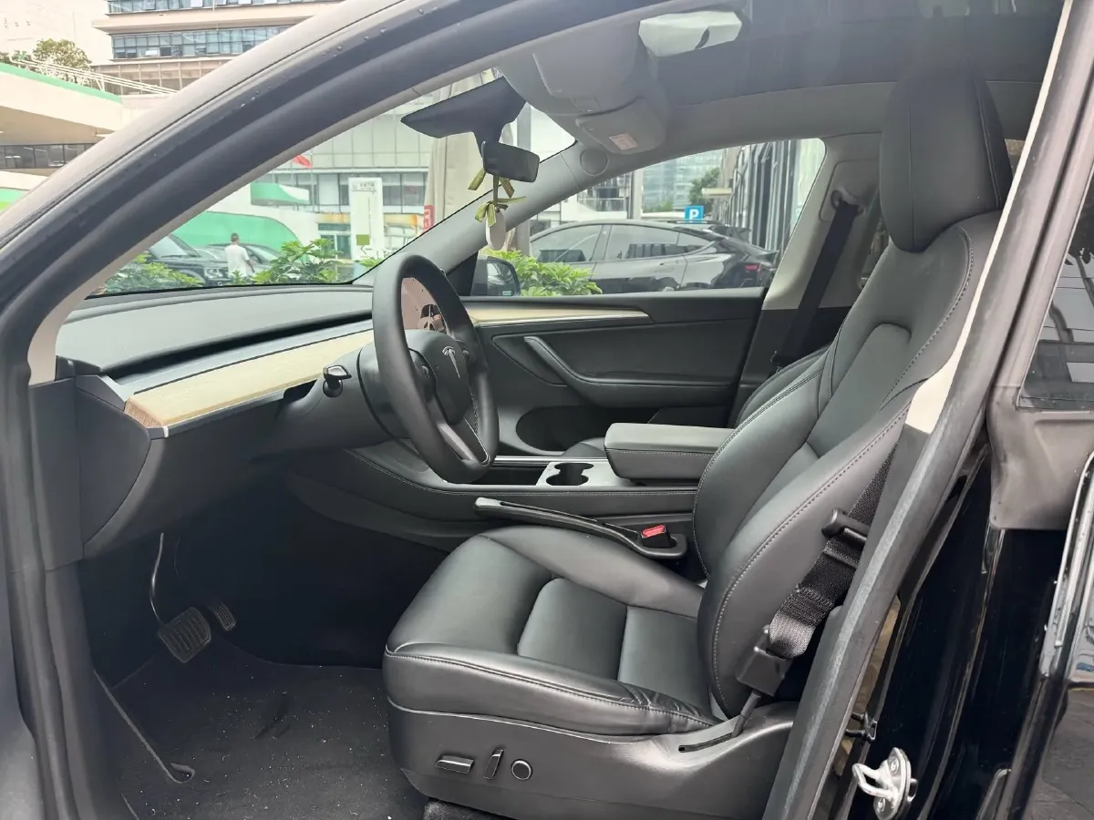 2022 Tesla Model Y BEV 60KWH,autocango,china used car exporter,china ev exporter,chinese used car exporter,chinese used ev exporter