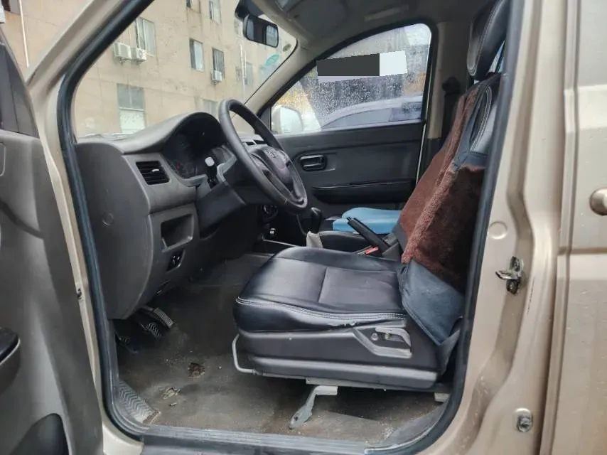 2016 WuLing RongGuang V 1.5L 112HP L4 5MT,autocango,china used car exporter,china ev exporter,chinese used car exporter,chinese used ev exporter