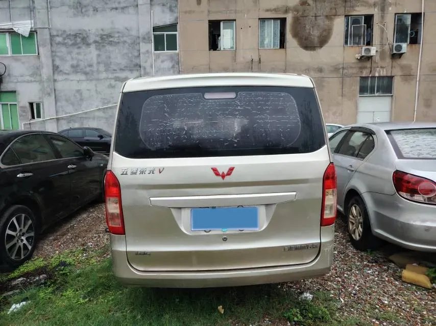 2016 WuLing RongGuang V 1.5L 112HP L4 5MT,autocango,china used car exporter,china ev exporter,chinese used car exporter,chinese used ev exporter
