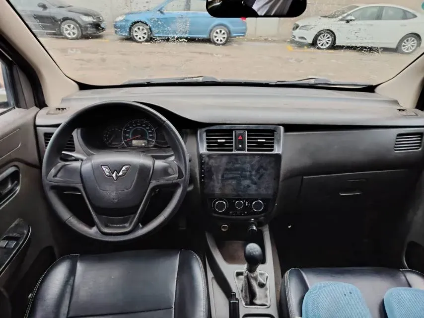 2016 WuLing RongGuang V 1.5L 112HP L4 5MT,autocango,china used car exporter,china ev exporter,chinese used car exporter,chinese used ev exporter