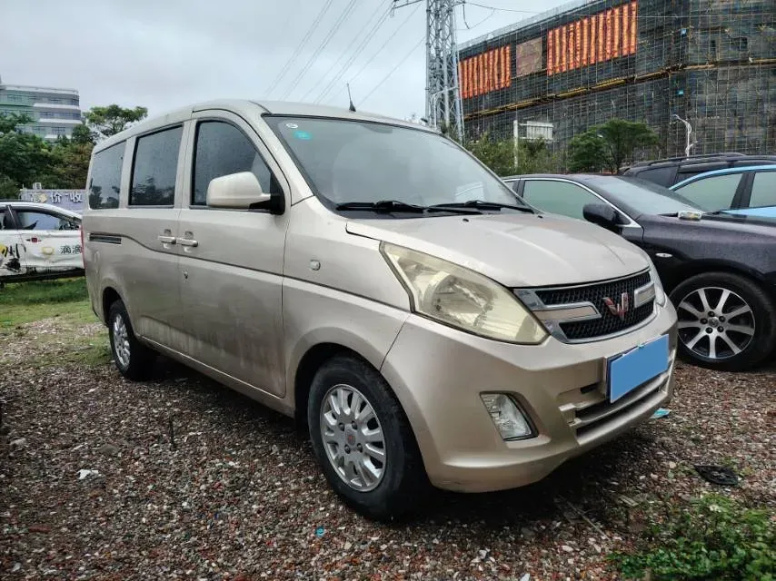 2016 WuLing RongGuang V 1.5L 112HP L4 5MT,autocango,china used car exporter,china ev exporter,chinese used car exporter,chinese used ev exporter