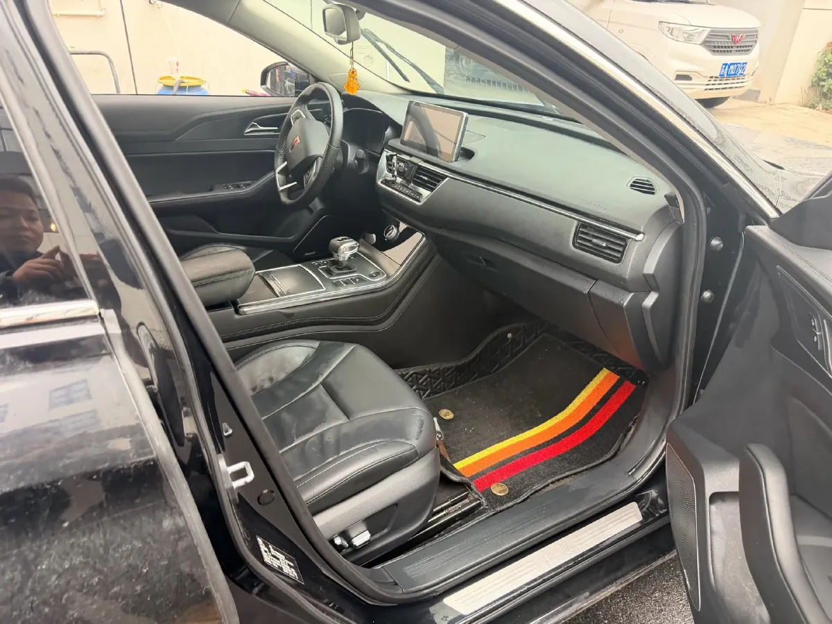 2019 HongQi H5 1.8T 180HP L4 6AT,autocango,china used car exporter,china ev exporter,chinese used car exporter,chinese used ev exporter