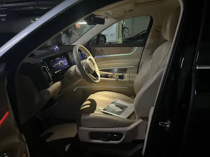 2024 AITO AITO M9 1.5T 152HP L4 REEV 42KWH,autocango,china used car exporter,china ev exporter,chinese used car exporter,chinese used ev exporter