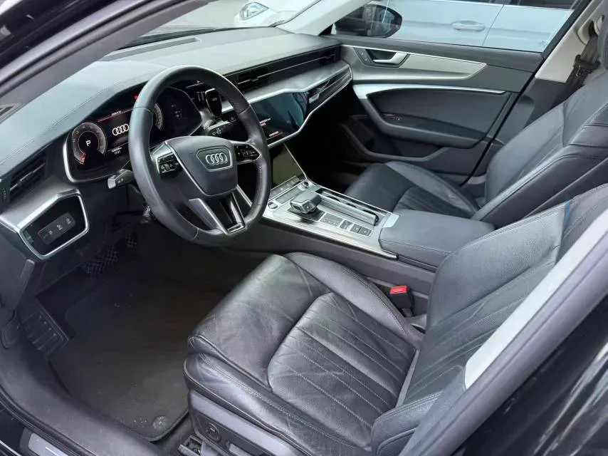 2020 Audi A6L 2.0T 190HP L4 7DCT,autocango,china used car exporter,china ev exporter,chinese used car exporter,chinese used ev exporter