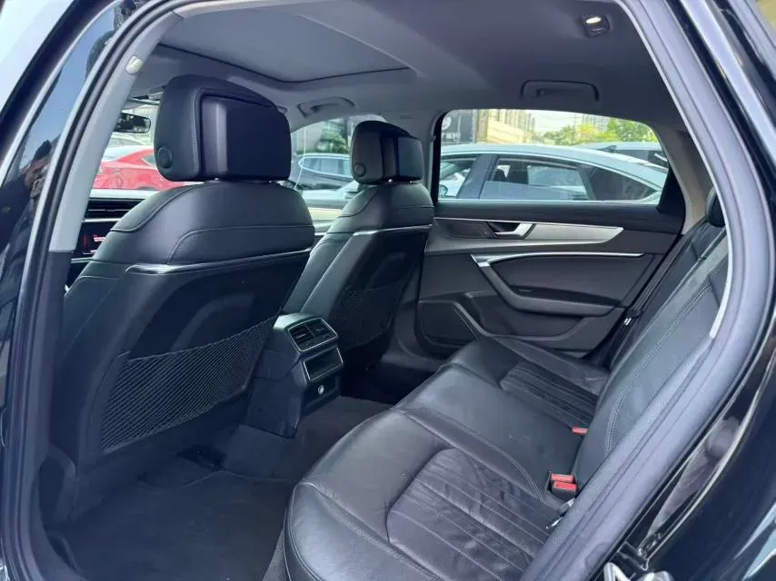 2020 Audi A6L 2.0T 190HP L4 7DCT,autocango,china used car exporter,china ev exporter,chinese used car exporter,chinese used ev exporter