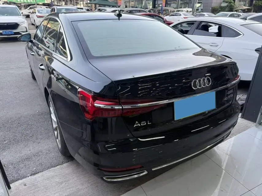 2020 Audi A6L 2.0T 190HP L4 7DCT,autocango,china used car exporter,china ev exporter,chinese used car exporter,chinese used ev exporter