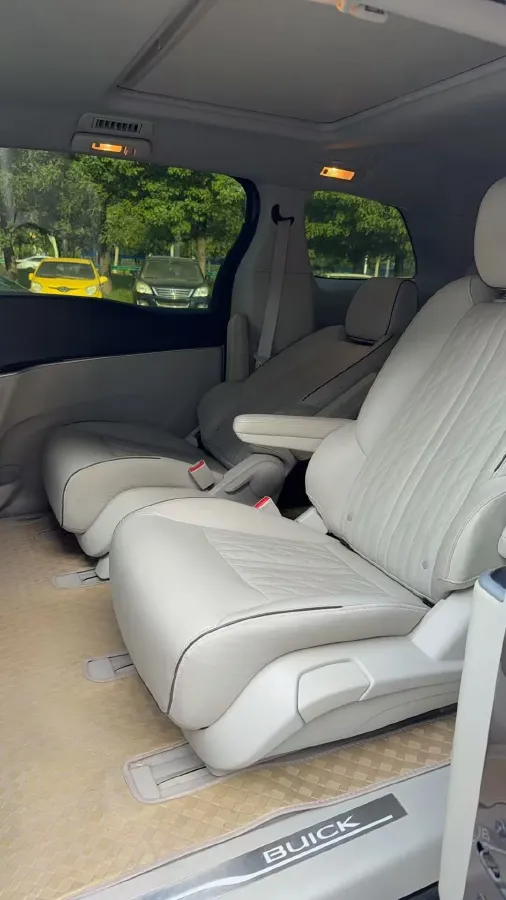 2022 Buick GL8 2.0T 237HP L4 9AT,autocango,china used car exporter,china ev exporter,chinese used car exporter,chinese used ev exporter