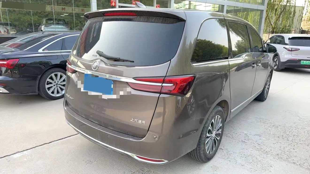 2022 Buick GL8 2.0T 237HP L4 9AT,autocango,china used car exporter,china ev exporter,chinese used car exporter,chinese used ev exporter