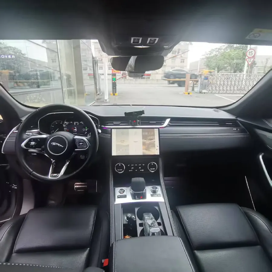 2023 Jaguar F-PACE 2.0T 250HP L4 8AT,autocango,china used car exporter,china ev exporter,chinese used car exporter,chinese used ev exporter